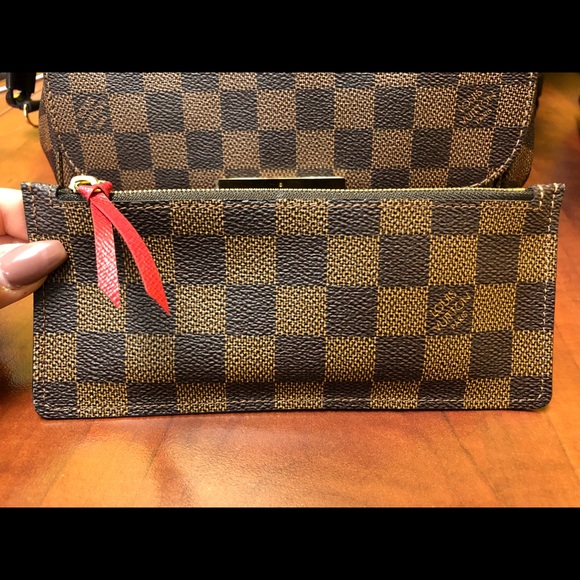 louis vuitton money pouch